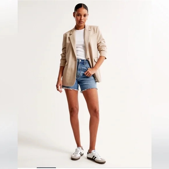 Abercrombie high rise dad shorts in medium - Picture 7 of 7